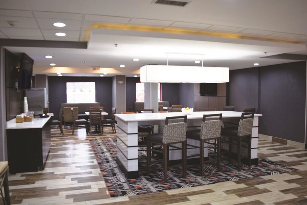 La Quinta Inn & Suites By Wyndham Dc Metro Capital Beltway Capitol Heights Dalaman gambar